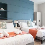 Near Station - 1 To 3 Bedroom Options - Sleeps 1 To 6 Apartamento *