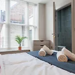 Near Station - 1 To 3 Bedroom Options - Sleeps 1 To 6