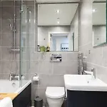 Near Station - 1 To 3 Bedroom Options - Sleeps 1 To 6 Apartamento *