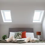 Near Station - 1 To 3 Bedroom Options - Sleeps 1 To 6 * Leeds (West Yorkshire)