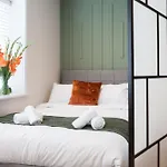 Near Station - 1 To 3 Bedroom Options - Sleeps 1 To 6 Apartamento Leeds (West Yorkshire)