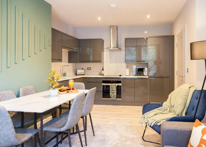 Somers * Leeds (West Yorkshire)