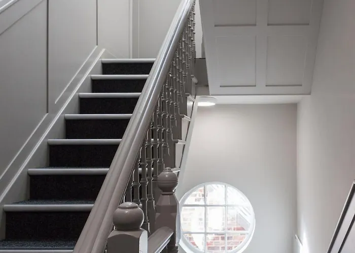 Somers * Leeds (West Yorkshire)