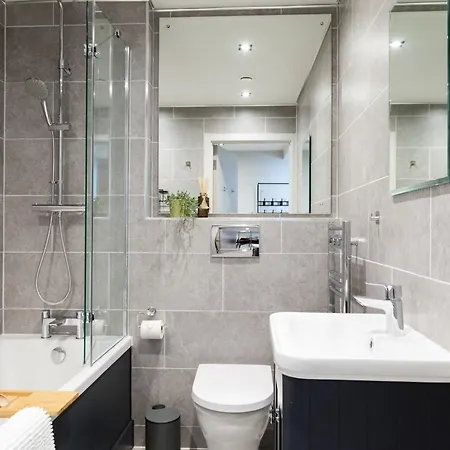 Near Station - 1 To 3 Bedroom Options - Sleeps 1 To 6 Διαμέρισμα *