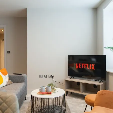 Διαμέρισμα Near Station - 1 To 3 Bedroom Options - Sleeps 1 To 6