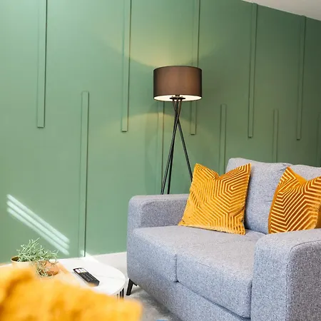 Διαμέρισμα Near Station - 1 To 3 Bedroom Options - Sleeps 1 To 6 *