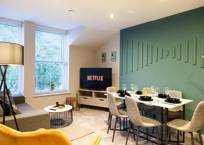 Somers * Leeds (West Yorkshire)