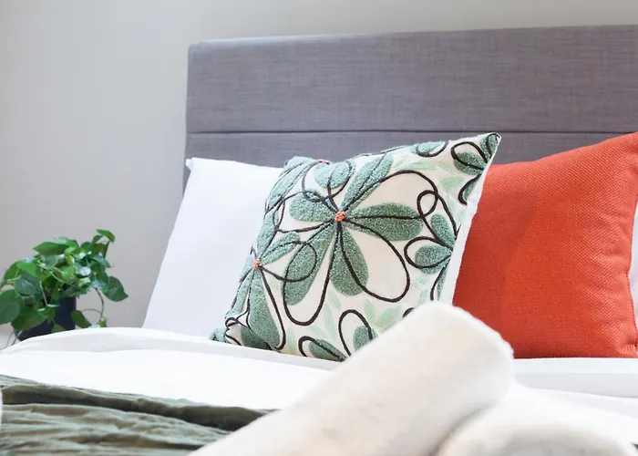 Somers * Leeds (West Yorkshire)